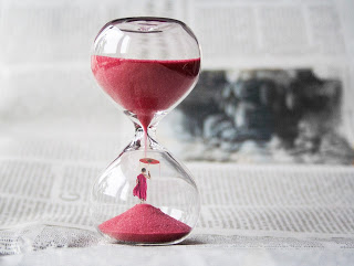 01-hour_glass.jpg